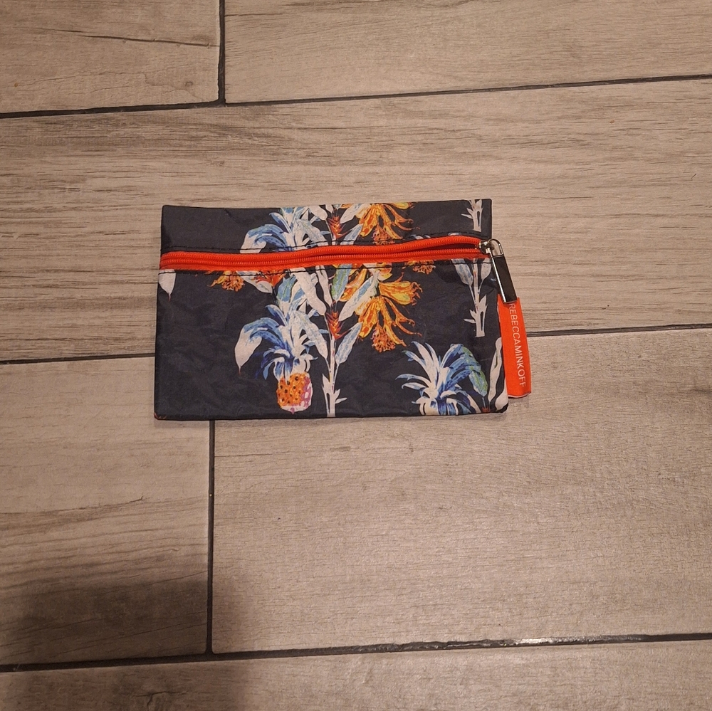 🍁Rebecca Minkhoff ipsy bag☃️
